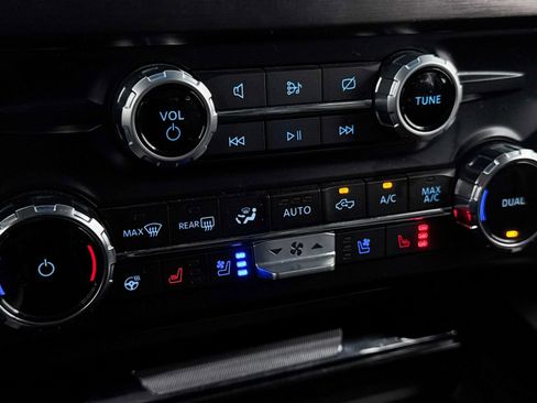 Used 2024 Ford F250 Lariat w/ Lariat Ultimate Package image 26