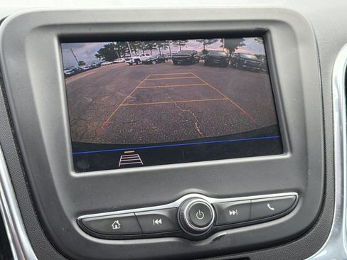 Used 2020 Chevrolet Equinox LS FWD image 29