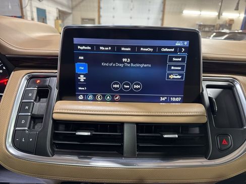 Used 2021 Chevrolet Tahoe Premier w/ Premium Package image 24