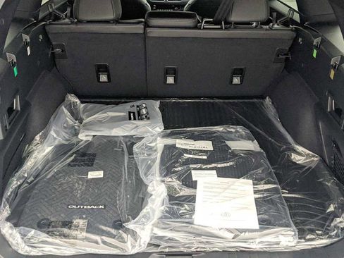 New 2026 Subaru Outback Limited image 28