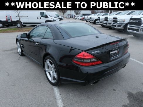 Used 2011 Mercedes-Benz SL 550 image 9