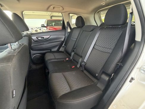 Used 2018 Nissan Rogue SV FWD image 20