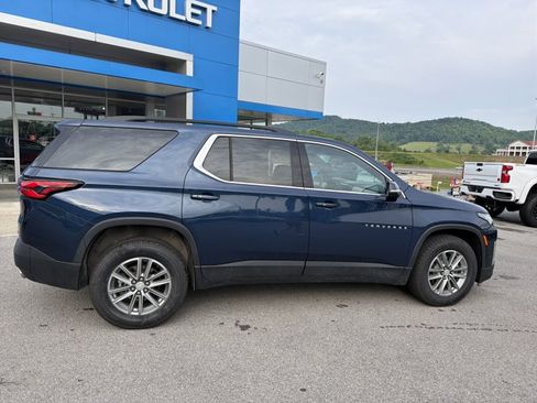 Used 2023 Chevrolet Traverse LT w/ LPO, Floor Liner Package AWD/4WD image 3