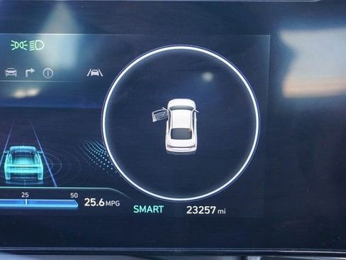 Used 2024 Hyundai Elantra SEL w/ Convenience Package image 20