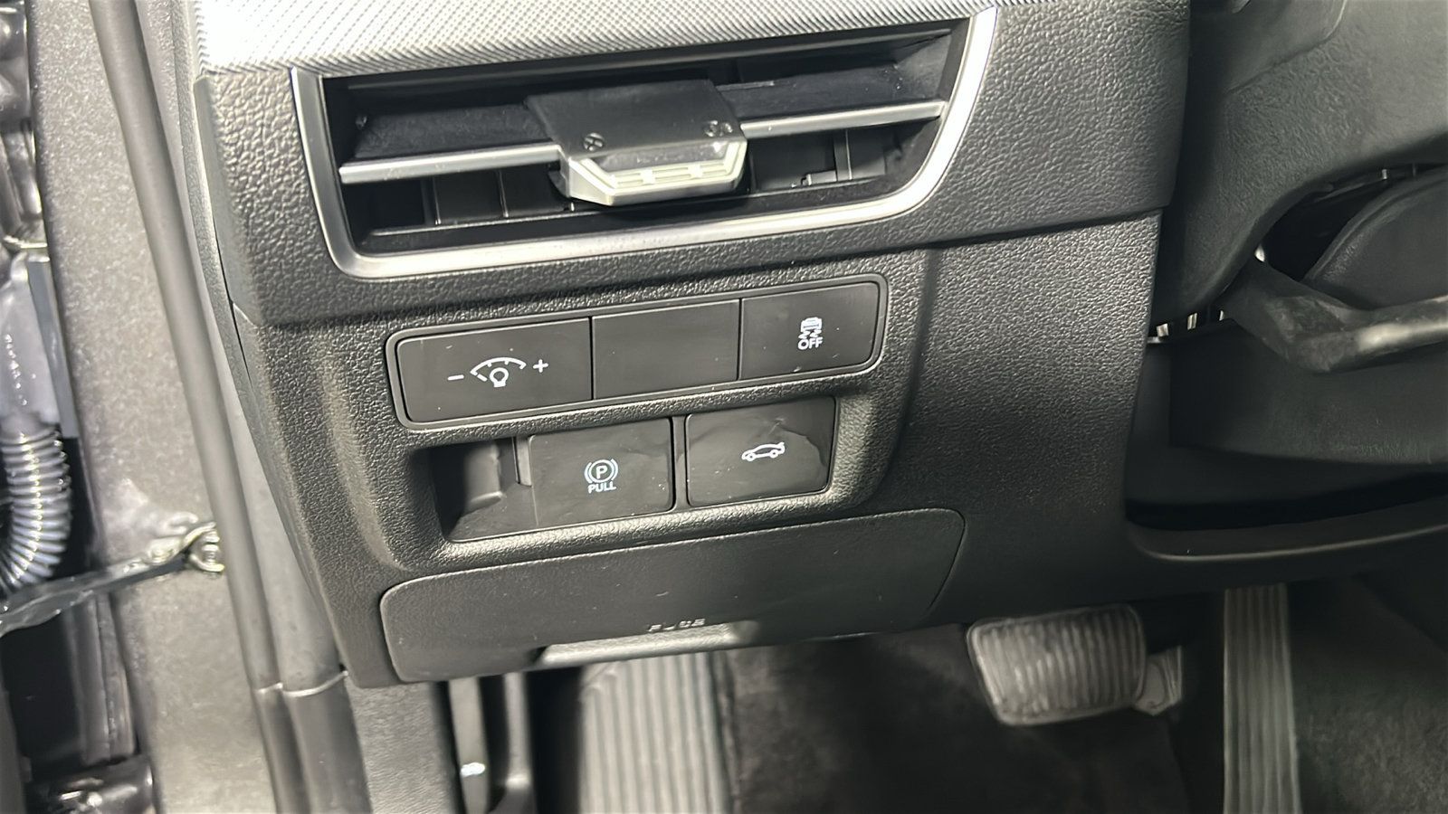 Used 2026 Hyundai Sonata SEL FWD image 23