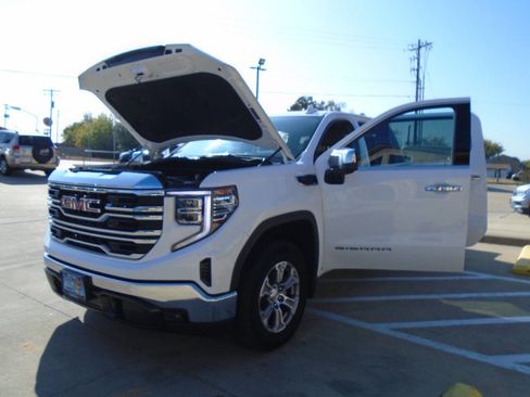 Used 2025 GMC Sierra 1500 SLT image 26