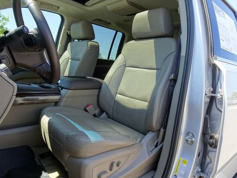 Used 2018 Chevrolet Suburban LT AWD/4WD image 11