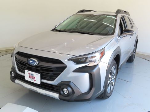 Used 2025 Subaru Outback Limited w/ Popular Package #2 image 10