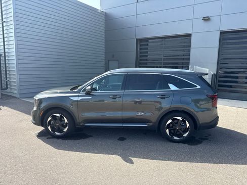 Used 2025 Kia Sorento SX Prestige AWD/4WD image 2