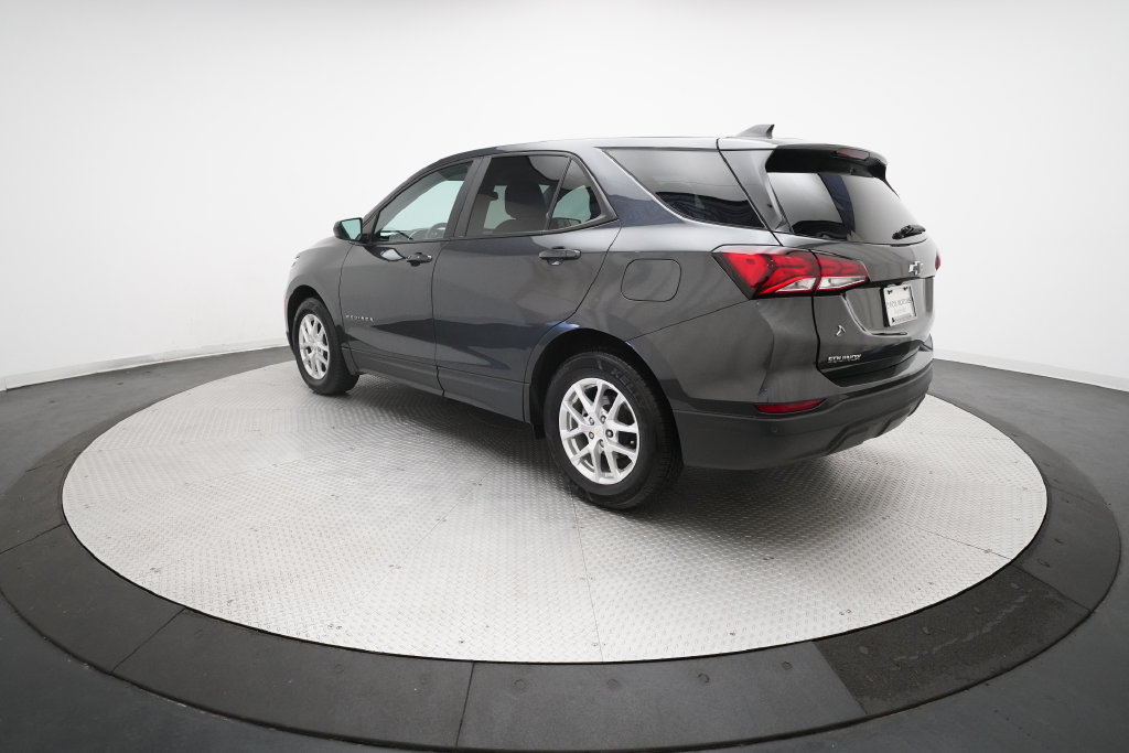 Used 2022 Chevrolet Equinox LS w/ LS Convenience Package FWD image 31