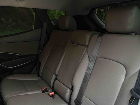 Used 2017 Hyundai Santa Fe Sport FWD image 18