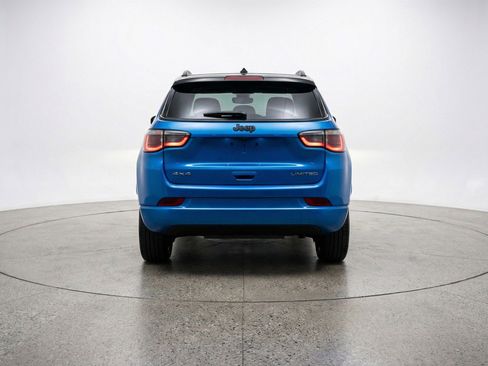 Used 2025 Jeep Compass Limited AWD/4WD image 7