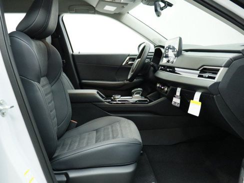 New 2026 Mitsubishi Outlander SE FWD image 18