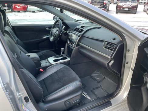 Used 2013 Toyota Camry SE w/ Leather Pkg image 41