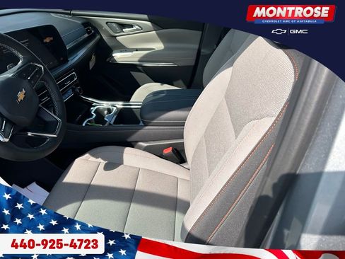 New 2026 Chevrolet Traverse LT w/ Sun and Wheel Package image 11