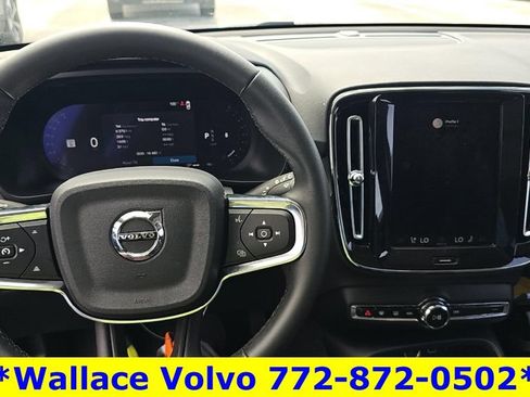 Used 2026 Volvo XC40 B5 Plus AWD/4WD image 4