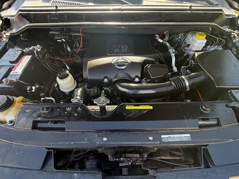 Used 2012 Nissan Armada SV RWD image 11