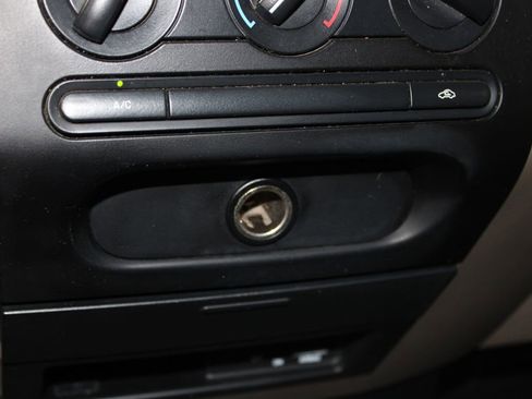 Used 2004 Ford F150 XL image 43
