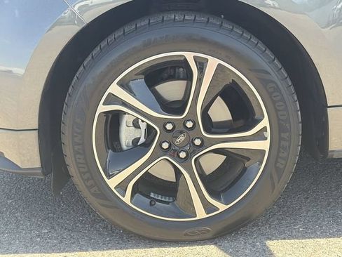 Used 2019 Ford Edge ST w/ Convenience Package AWD/4WD image 10