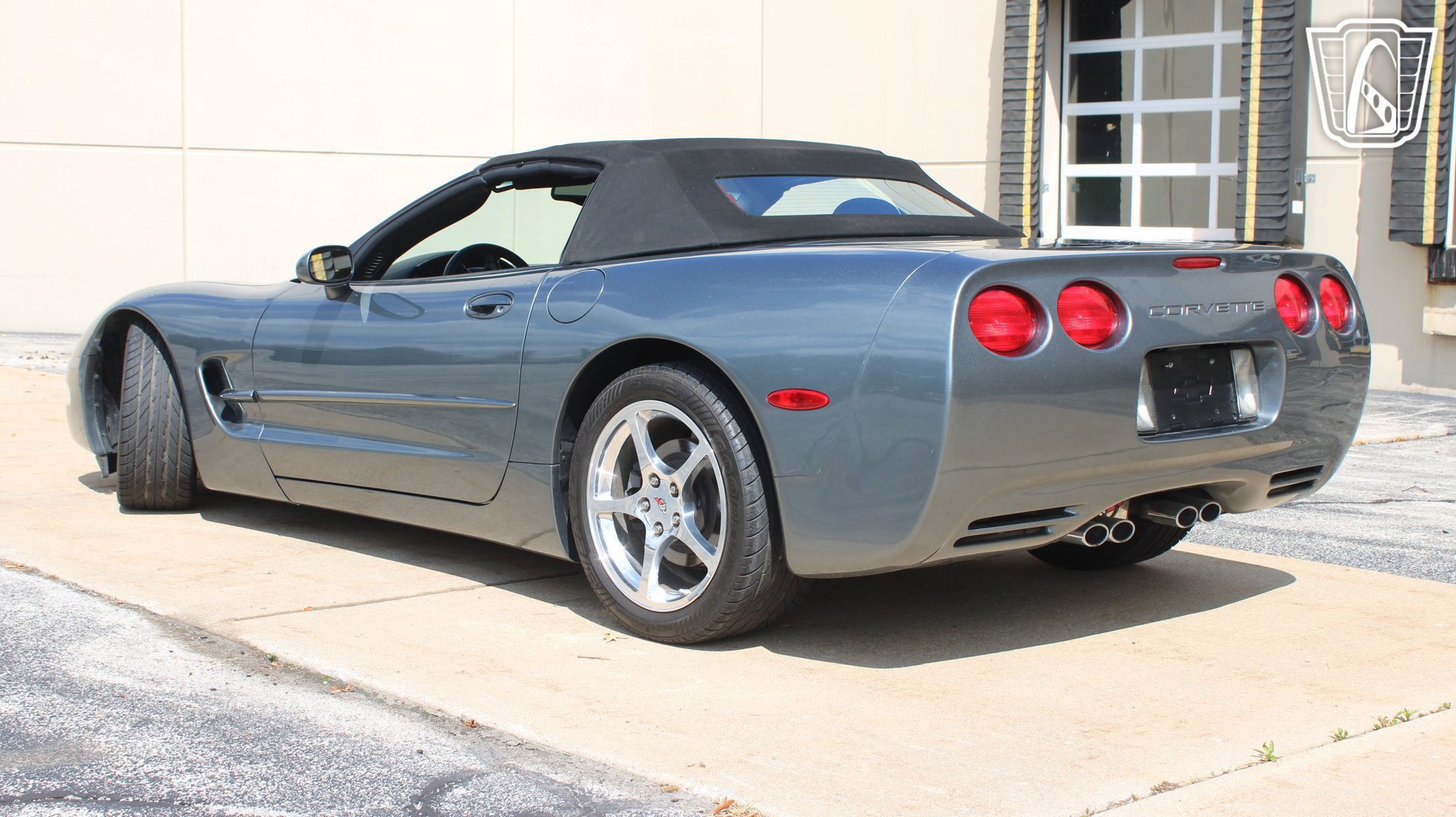 Used 2004 Chevrolet Corvette Convertible w/ Preferred Equipment Group RWD image 3