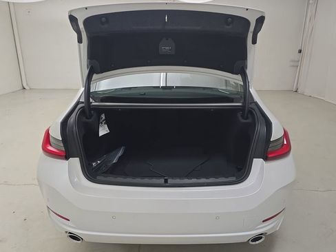 New 2025 BMW 330i xDrive Sedan w/ Convenience Package AWD/4WD image 28