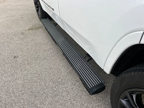 Used 2024 Jeep Grand Wagoneer Series III w/ Rear Seat Video Group 1 image 59