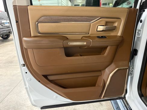 Certified 2024 RAM 3500 Limited w/ Towing Technology Group image 37