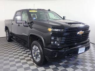 Used 2024 Chevrolet Silverado 2500 Custom AWD/4WD video 1