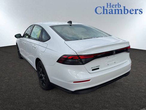 New 2025 Honda Accord SE image 3