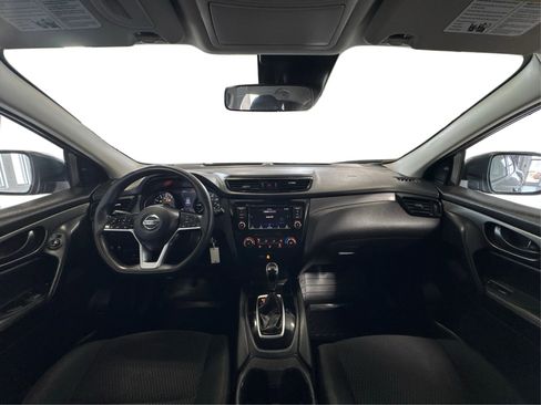 Used 2021 Nissan Rogue Sport S image 26