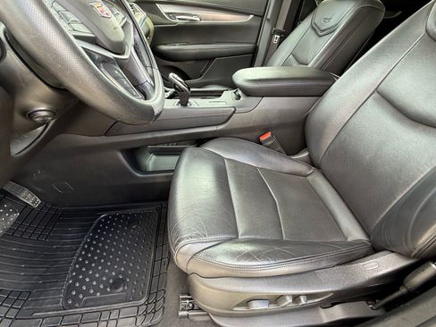 Used 2019 Cadillac XT5 Premium Luxury image 13