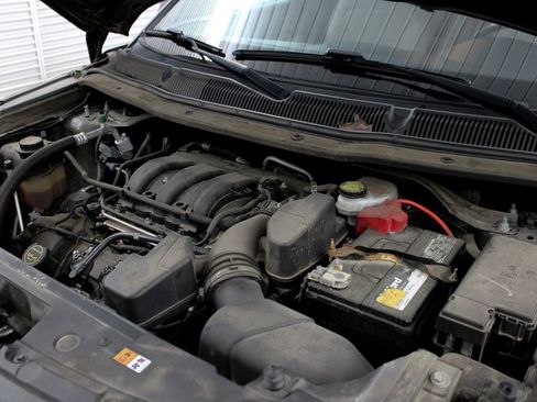 Used 2019 Ford Explorer XLT w/ Equipment Group 201A image 39