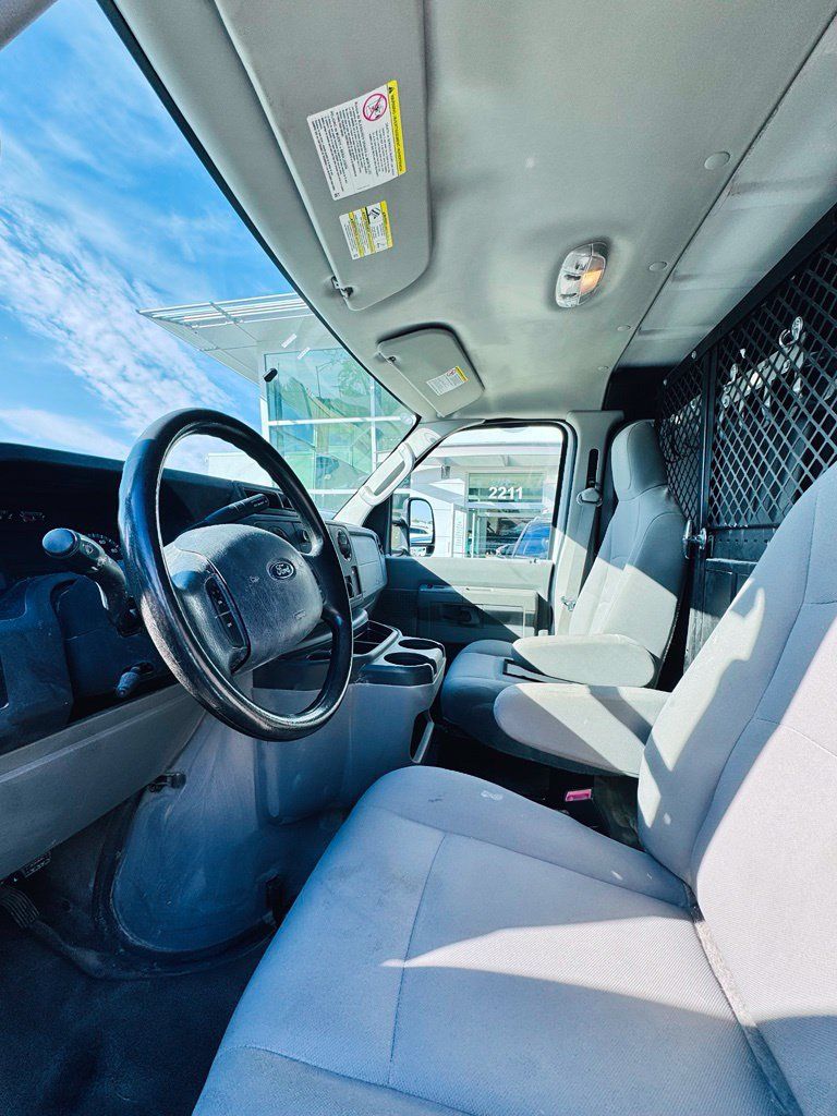 Used 2014 Ford E-250 and Econoline 250 Extended w/ Commercial Cargo Van Package RWD image 13
