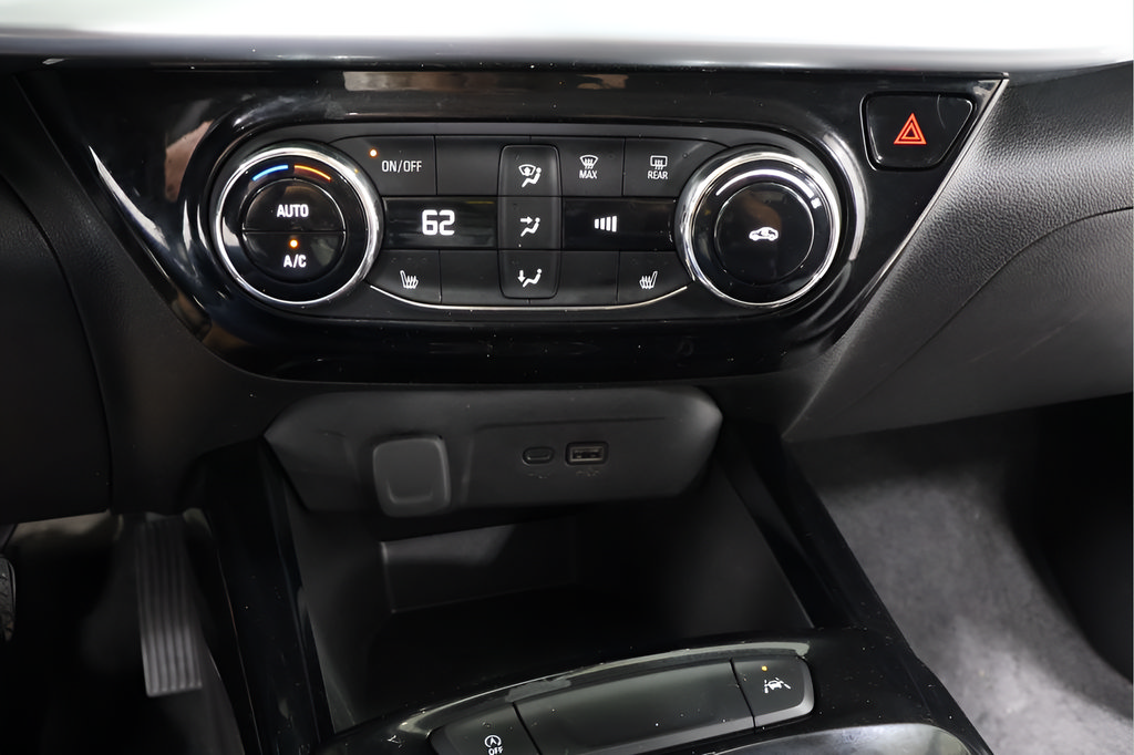 Used 2025 Chevrolet Trax LT w/ LT Convenience Package FWD image 10