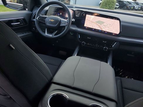 New 2026 Chevrolet Suburban LS w/ LPO, Dark Essentials Package image 9