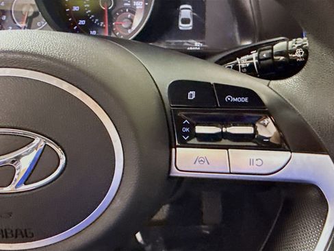 Used 2021 Hyundai Elantra SEL FWD image 15