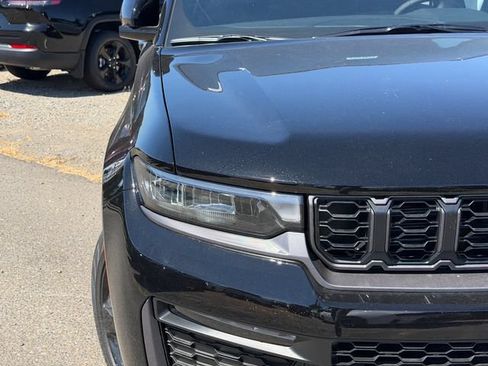 New 2026 Jeep Grand Cherokee L Limited w/ Limited Altitude Package AWD/4WD image 5