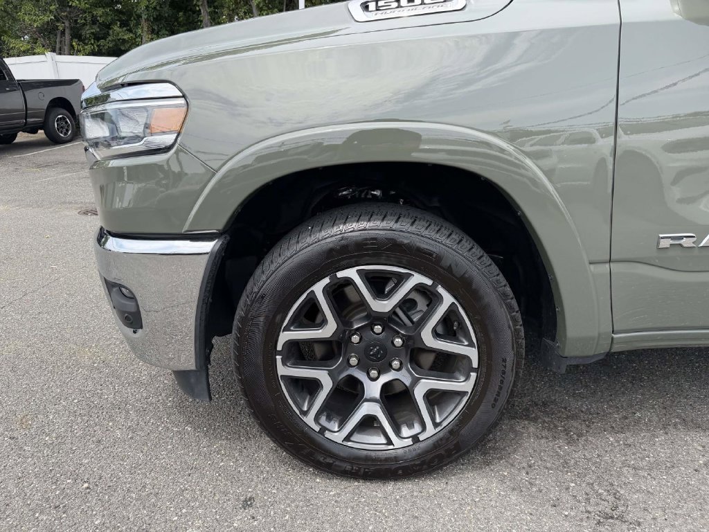 Used 2026 RAM 1500 Laramie AWD/4WD image 13