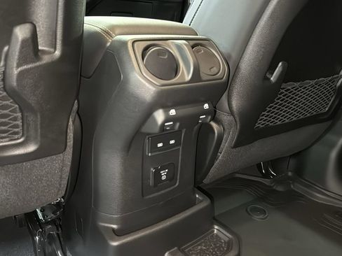 Used 2025 Jeep Wrangler Unlimited Rubicon 392 image 28