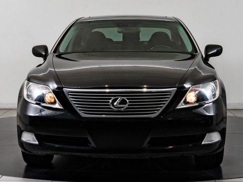 Used 2009 Lexus LS 460 L RWD image 2
