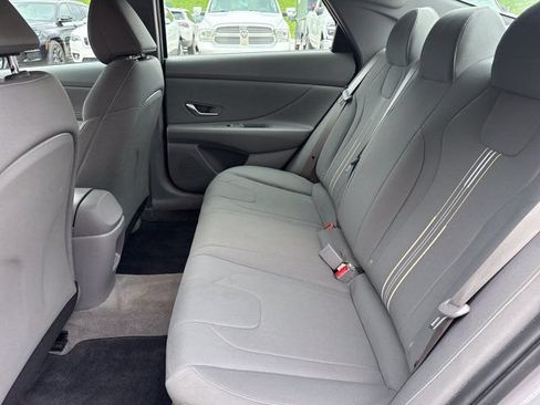 Used 2025 Hyundai Elantra Sport FWD image 6