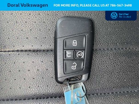 Certified 2024 Volkswagen Tiguan SE w/ Panoramic Sunroof Package image 28