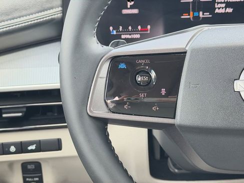 Used 2025 Nissan Murano SL AWD/4WD image 19