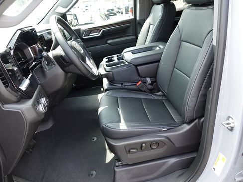 Used 2024 GMC Sierra 1500 Elevation AWD/4WD image 11