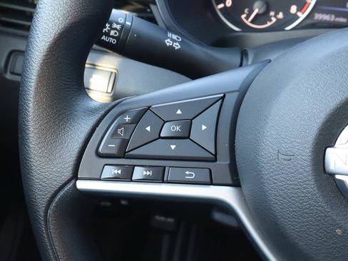 Used 2025 Nissan Altima 2.5 SV FWD image 24