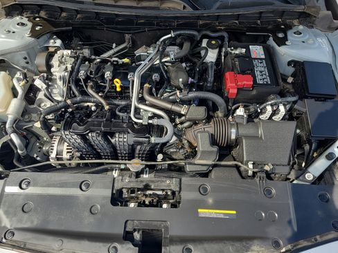 Used 2024 Nissan Altima 2.5 SR FWD image 32