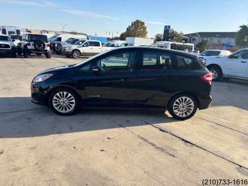 Used 2017 Ford C-MAX SE w/ Cold Weather Package image 4