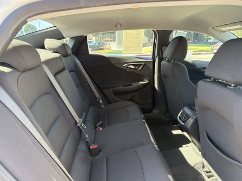 Used 2024 Chevrolet Malibu LT image 34