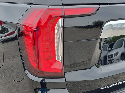 Used 2024 GMC Yukon XL Denali AWD/4WD image 39