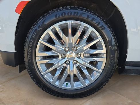Used 2024 Chevrolet Tahoe High Country AWD/4WD image 14